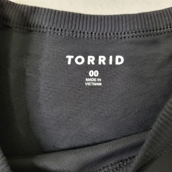 Torrid Black Mesh Inset Tank Sleeveless Top. Size 00 / Medium - Picture 5 of 8